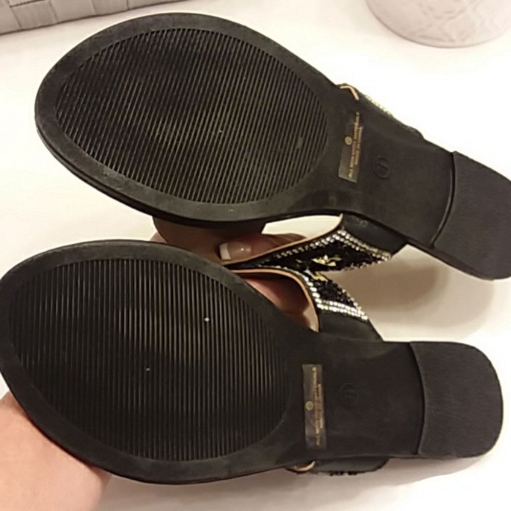 NWT LILIANA Rhinestone and Beaded Sandal - Picture 4 of 6